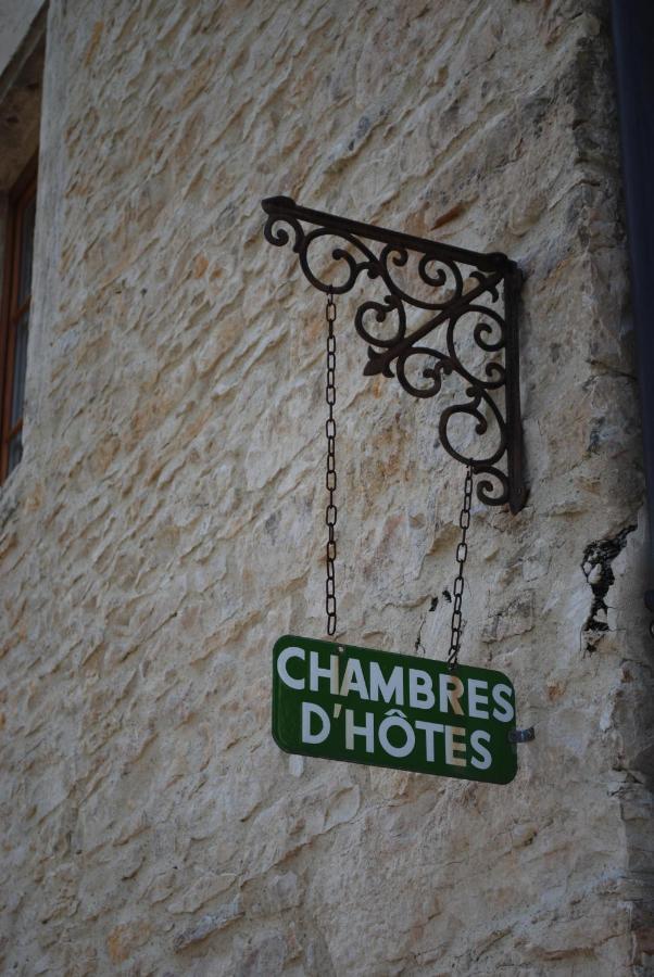 Chambres D'Hotes Soleil Et Cacao Siccieu-Saint-Julien-et-Carisieu Kültér fotó