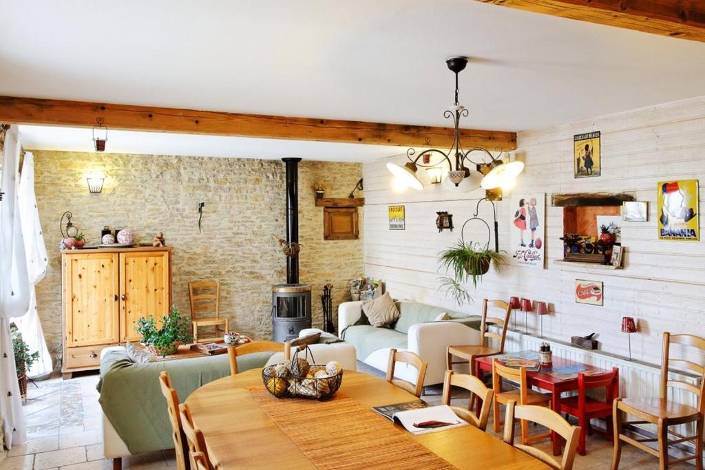 Chambres D'Hotes Soleil Et Cacao Siccieu-Saint-Julien-et-Carisieu Kültér fotó